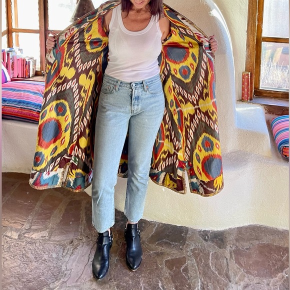 Reversal duster from Afghanistan with the initials or N. R. made from silk Ikat - Picture 9 of 16